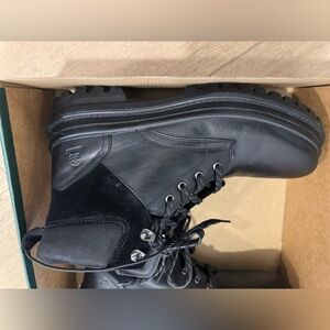 Kamik Men’s Insulated Boots – Size 11 (New in Box)